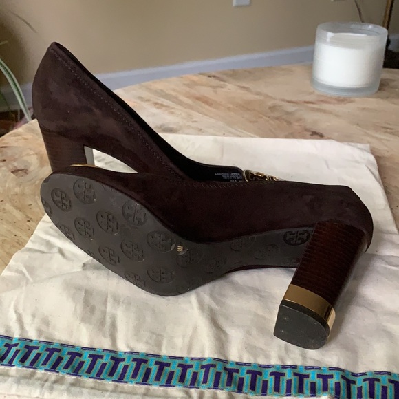 TORY BURCH Suede Logo Embellished “Meddie” Pump - Size 8 - Picture 8 of 9
